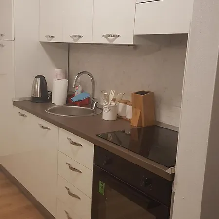 Apartment App Tina *